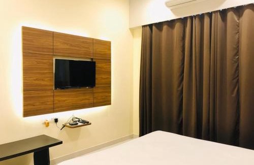 Raipur Hotel | Hotel Golden - I