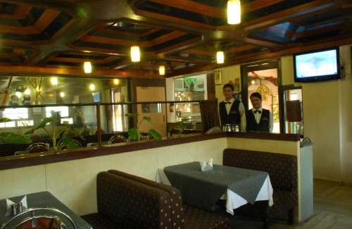 Kurla West Hotel | HOTEL GOLDEN PALACE PVT LTD