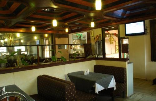Kurla West Hotel | HOTEL GOLDEN PALACE PVT LTD