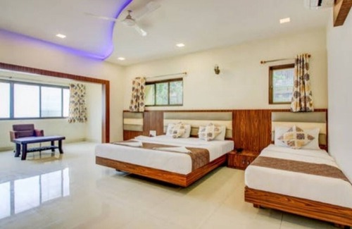 Jogeshwari West Hotel | Hotel Golden Palms
