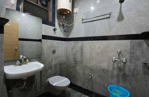 Bhowanipore Hotel | Hotel Goldenkey