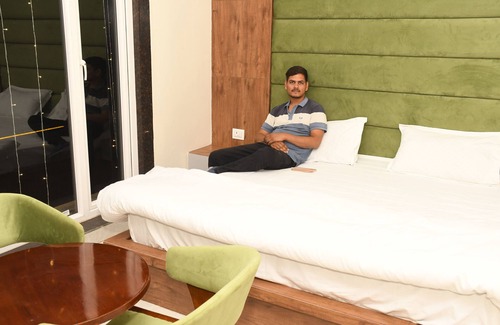 Govardhan House | Hotel Govardhan Inn