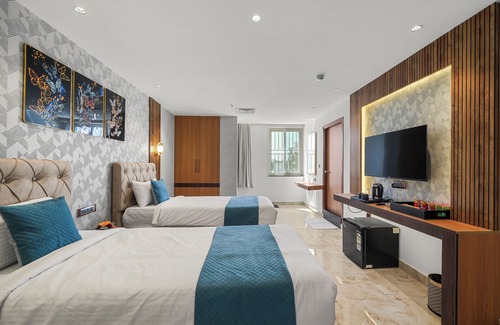 Lakshminarayana Pura Hotel | Hotel Grand Kasturi