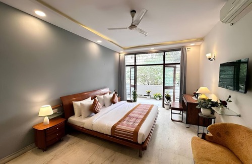 Hauz Khas Hotel | HOTEL GROVE RESIDENCY
