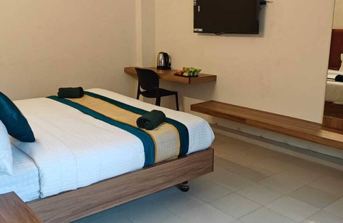 Triplicane Hotel | Hotel GT Galaxy