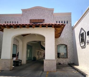 Ciudad Guzman Hotel | Hotel Hacienda
