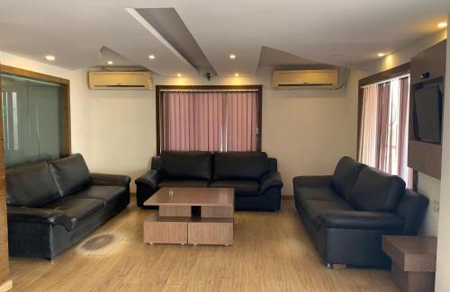 Mylapore Tiruvallikk Hotel | Hotel Half Moon Chennai