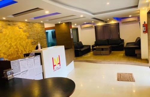 Mylapore Tiruvallikk Hotel | Hotel Half Moon Chennai