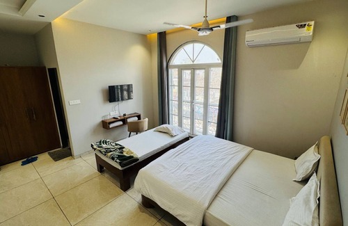 Chittorgarh Hotel | Hotel Hari leela fort view palace