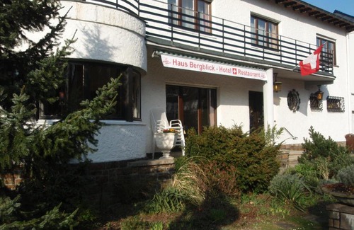 Rheinbreitbach Hotel | Hotel Haus Bergblick