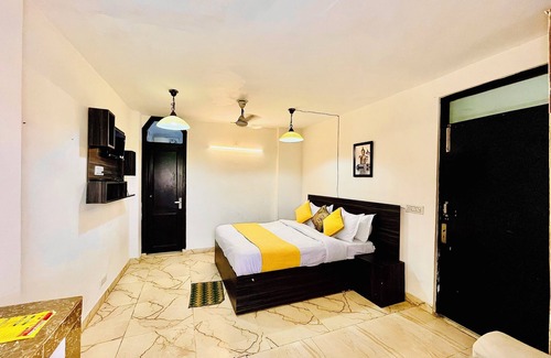 Hauz Khas Village Hotel | Hotel Hauz Khas Inn