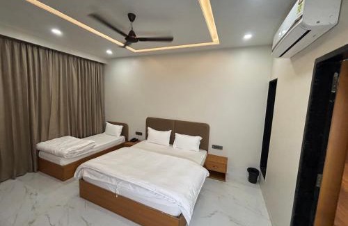 Sikar Hotel | Hotel Heera Palace