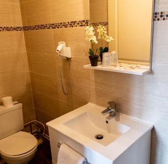 Sully-sur-Loire Hotel | Hotel Henri IV