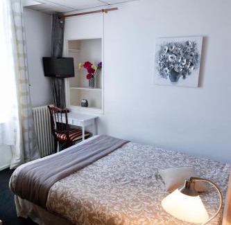 Sully-sur-Loire Hotel | Hotel Henri IV