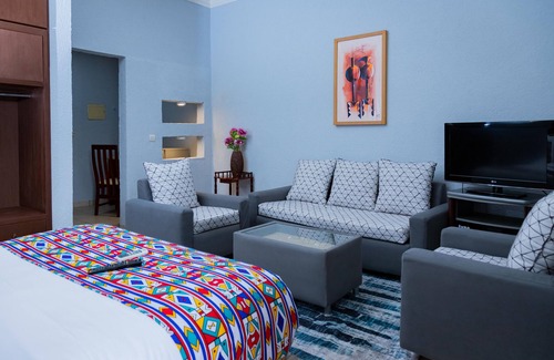Libreville Hotel | Hotel Hibiscus Blvd Triomphal