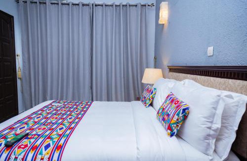 Libreville Hotel | Hotel Hibiscus Blvd Triomphal