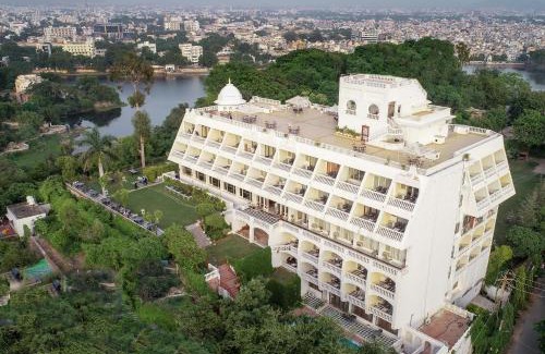 Lake Swaroop Sagar Hotel | Hotel Hilltop Palace