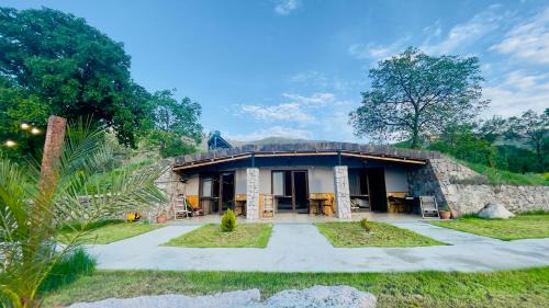 T'ba Apartment | Hotel Hobbiton near Vardzia Caves