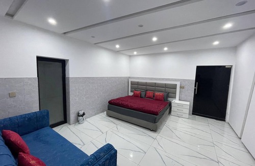 Gujrat Hotel | HOTEL HOLIDAY INN GUJRAT stay with provide 100 privacy and safety