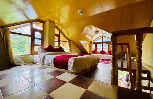 Vashist Hotel | Hotel Hollywood Manali - A True Riverview Hotel