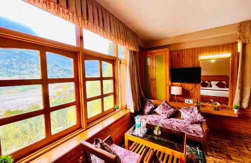 Vashist Hotel | Hotel Hollywood, Manali