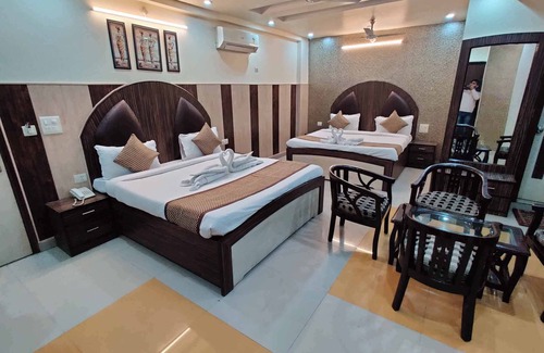 Jwalapur Hotel | Hotel Holy Basil