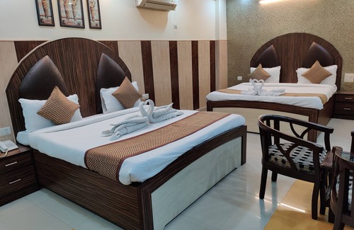 Jwalapur Hotel | Hotel Holy Basil