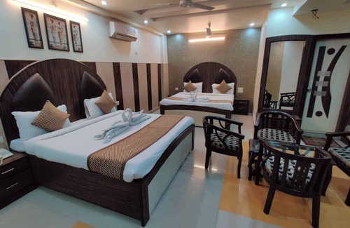 Jwalapur Hotel | Hotel Holy Basil