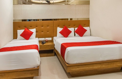 Dharavi Hotel | Hotel Hometown near Sion