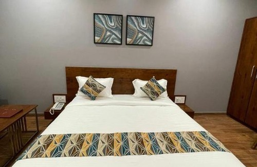 Mundra Hotel | HOTEL ICON INN