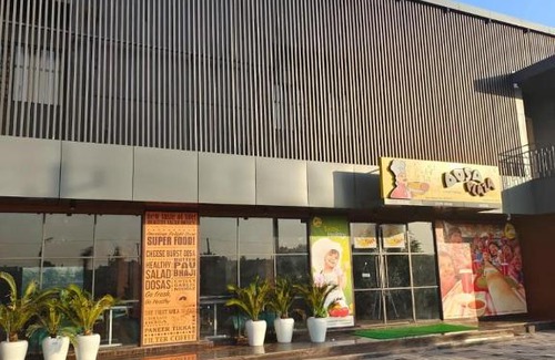 Mundra Hotel | HOTEL ICON INN