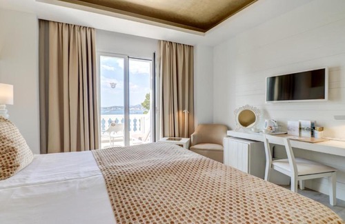 Puerto de Pollensa Hotel | Hotel Illa d'Or & Club Apts 4* Sup