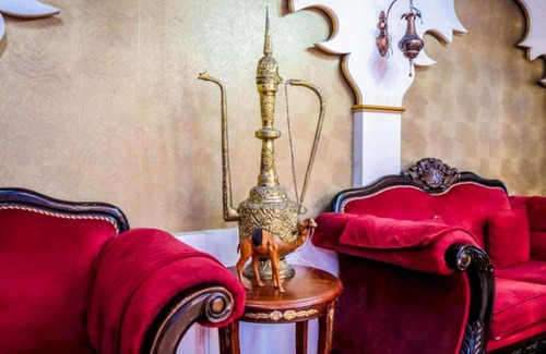 Naif House | Hotel in Dubai near Union Square Metro