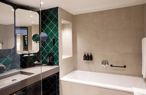 Friedrichshain-Kreuzberg Hotel | Hotel Indigo Berlin - East Side Gallery by IHG