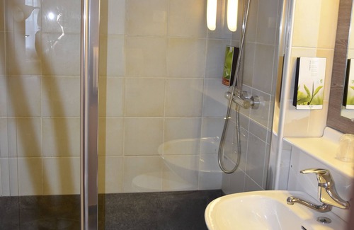 La Roche-sur-Yon Hotel | Hotel Initial by Balladins La Roche-sur-Yon
