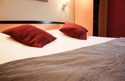 Bourges Hotel | Hotel Inn Design Bourges Resto Novo
