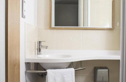 Montlucon Hotel | Hotel Inn Design Montluçon
