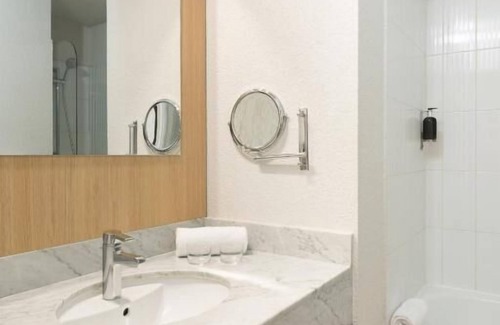 Matabiau Hotel | Hotel Innes by HappyCulture