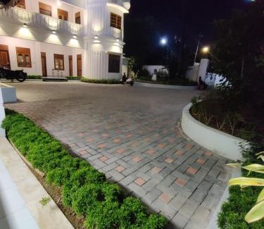 Siliguri Bed & Breakfast | Hotel Insta 18