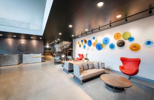 Southcenter Hotel | Hotel Interurban Seattle Airport SeaTac