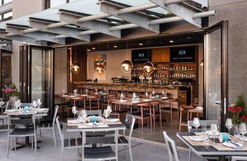 Southcenter Hotel | Hotel Interurban Seattle Airport SeaTac