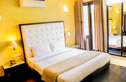 Indirapuram Hotel | Hotel IP Swarn Near Anand Vihar Vaishali