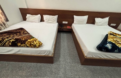Khatu Hotel | Hotel Ishwar Palace