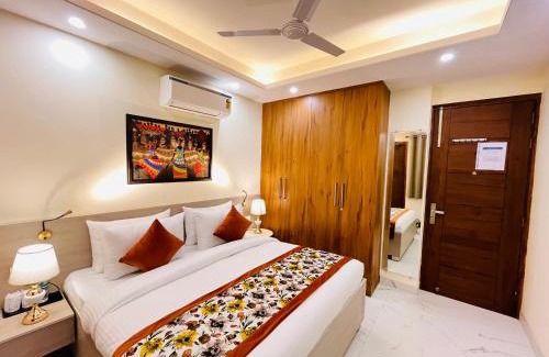 East of Kailash Hotel | Hotel Ivaan Homes opposite to Iskcon Temple East of Kailash New Delhi