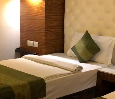Greater Kailash Hotel | Hotel Ivory 32