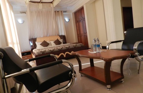 Kampala Hotel | HOTEL J-FRIGH - Makerere, Kampala