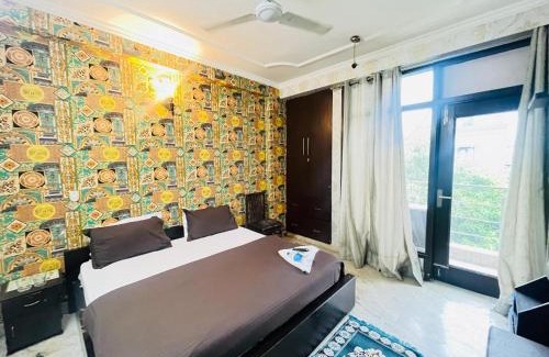 Chittaranjan Hotel | Hotel Jagannath Chittaranjan Park Near Nehru Palace