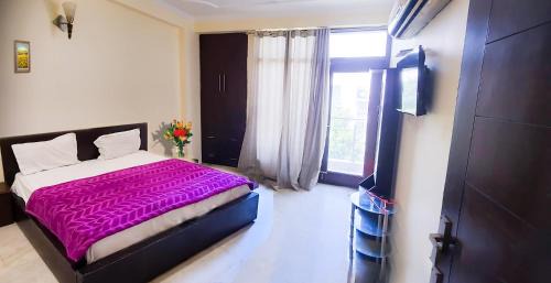 Chittaranjan Hotel | Hotel Jagannath Chittaranjan Park Near Nehru Palace