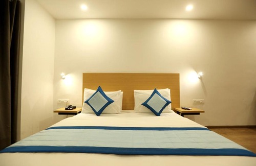 New Delhi House | Hotel Jageer Palace Bawana