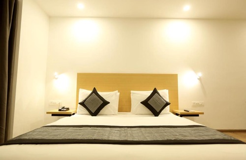 New Delhi House | Hotel Jageer Palace Bawana
